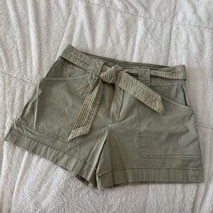 White House Black Market Women's The 5” Shorts